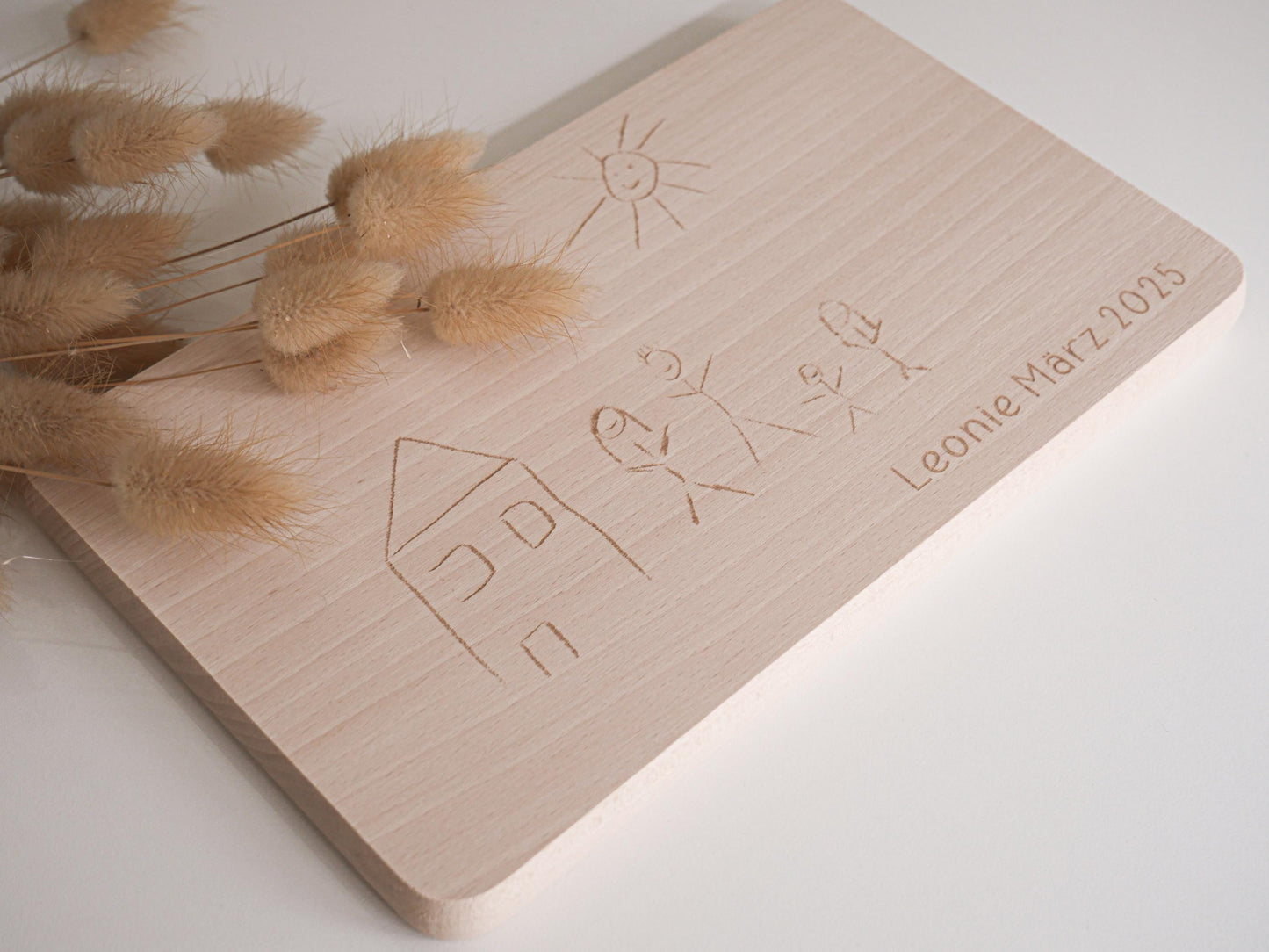 Frühstücksbrett mit Kinderzeichnung als personalisiertes Geschenk zum Vatertag, Muttertag oder für Oma und Opa, liebevolle Erinnerung