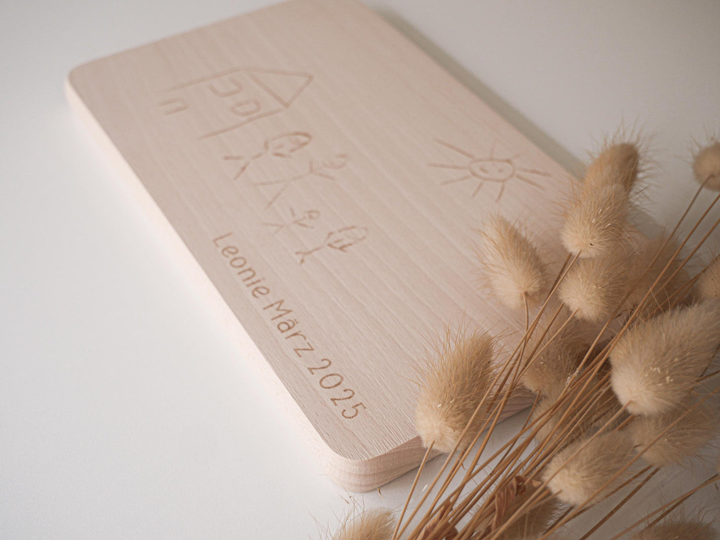 Frühstücksbrett mit Kinderzeichnung als personalisiertes Geschenk zum Vatertag, Muttertag oder für Oma und Opa, liebevolle Erinnerung