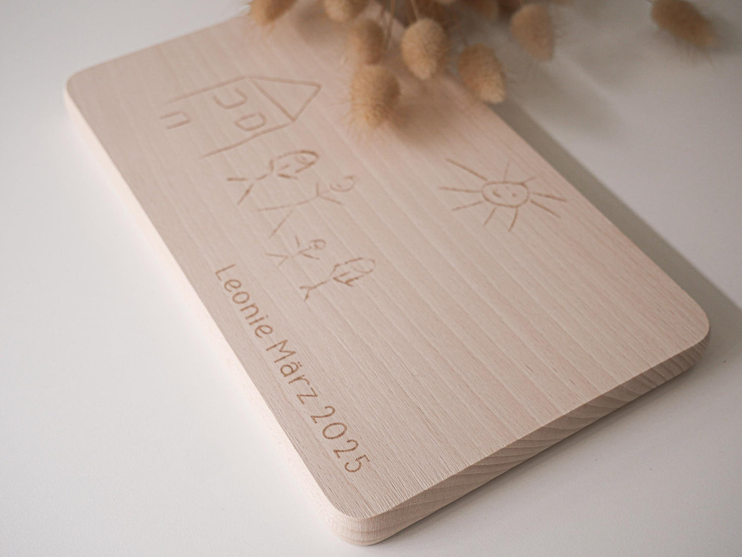 Frühstücksbrett mit Kinderzeichnung als personalisiertes Geschenk zum Vatertag, Muttertag oder für Oma und Opa, liebevolle Erinnerung