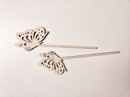 Cake Topper Schmetterling mit Namen und Alter zum Geburtstag personalisierbar aus Holz. Torten Dekoration perfekt als Geschenk