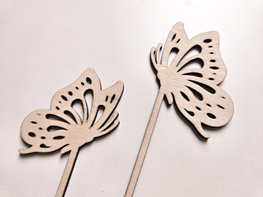 Cake Topper Schmetterling mit Namen und Alter zum Geburtstag personalisierbar aus Holz. Torten Dekoration perfekt als Geschenk