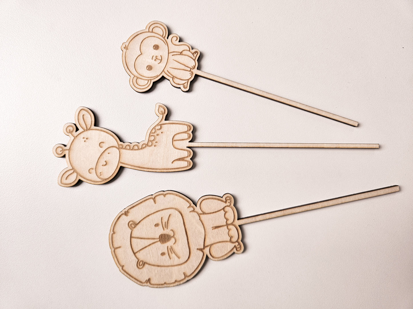 Cake Topper Löwe Giraffe Affe mit Namen und Alter zum Geburtstag personalisierbar aus Holz. Torten Dekoration perfekt als Geschenk