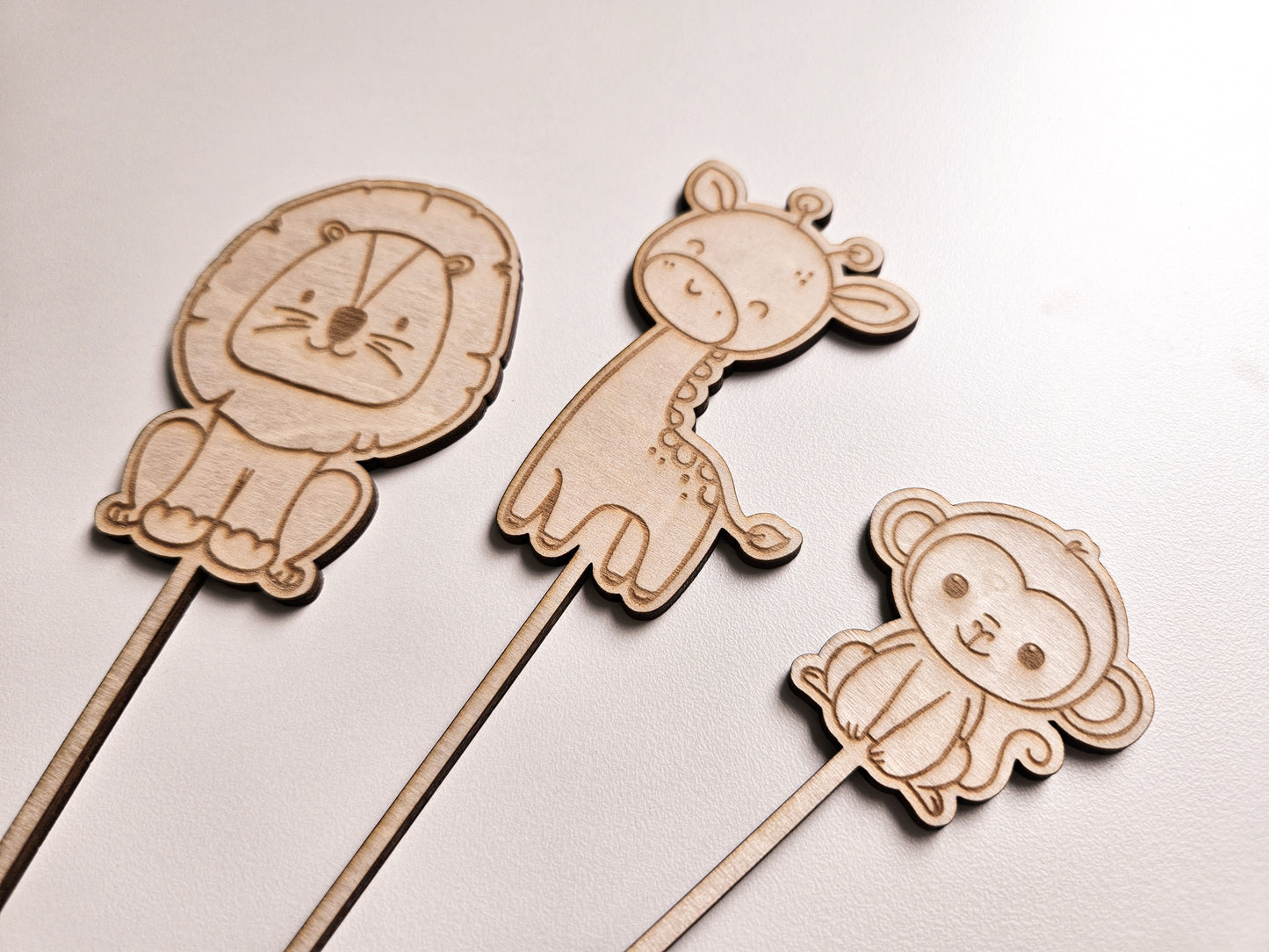 Cake Topper Löwe Giraffe Affe mit Namen und Alter zum Geburtstag personalisierbar aus Holz. Torten Dekoration perfekt als Geschenk