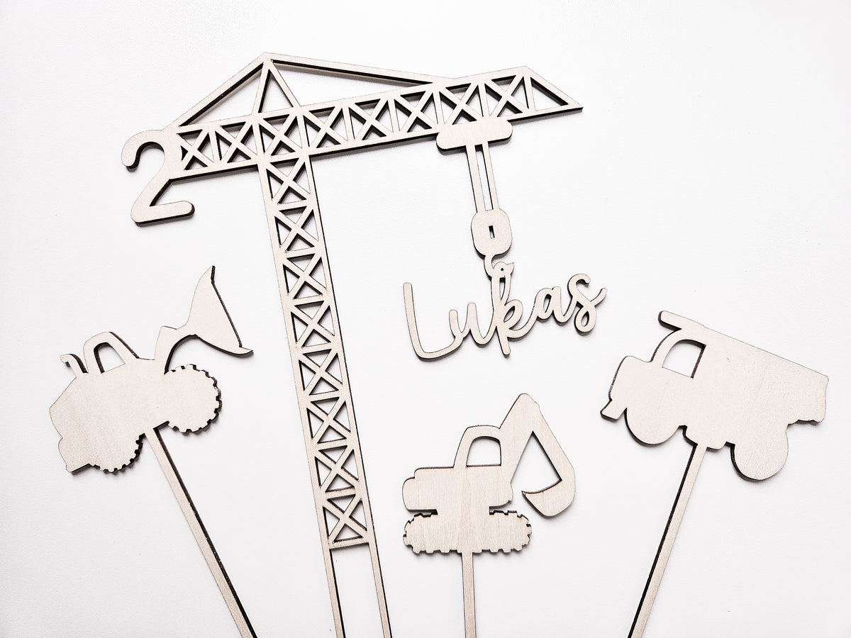 Cake topper zum Geburtstag mit Kran aus Holz, personalisierte Torten Dekoration , personalisierbar mit Namen und Alter perfekt als Geschenk