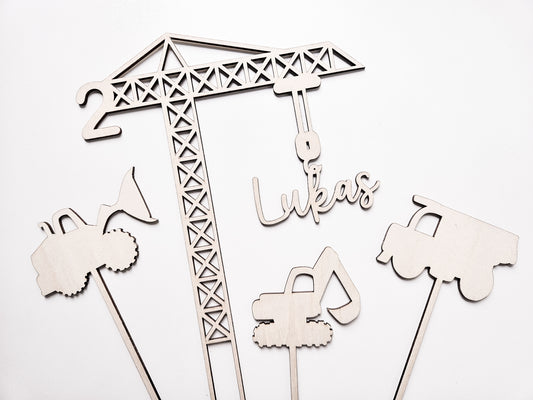 Cake topper zum Geburtstag mit Kran aus Holz, personalisierte Torten Dekoration , personalisierbar mit Namen und Alter perfekt als Geschenk