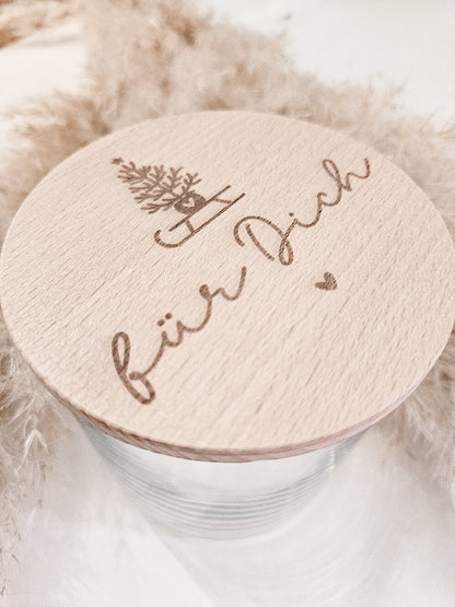 Glas mit graviertem Holzdeckel „für Dich“ – Tannenbaum, Herz, skandinavischer Stil, kleines Weihnachtsgeschenk.