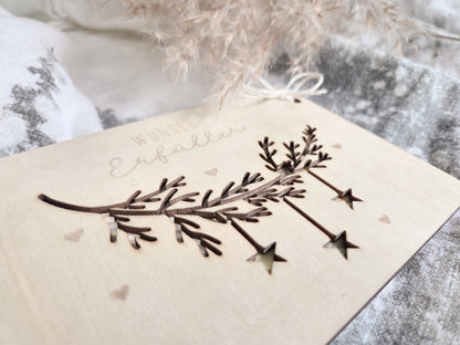 Scandi-Holzkarte mit filigranem Zweig und Sternen-Lasercut – Weihnachtskarte für Geldgeschenke.