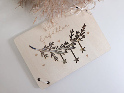 Scandi-Holzkarte mit filigranem Zweig und Sternen-Lasercut – Weihnachtskarte für Geldgeschenke.