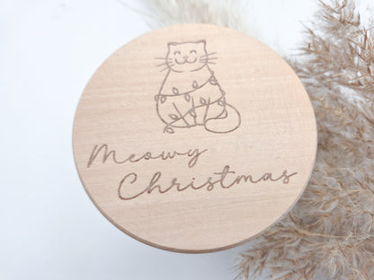 Weihnachtsgeschenk für Katzenliebhaber – Glas mit Lasergravur Katze und Schriftzug Meowy Christmas