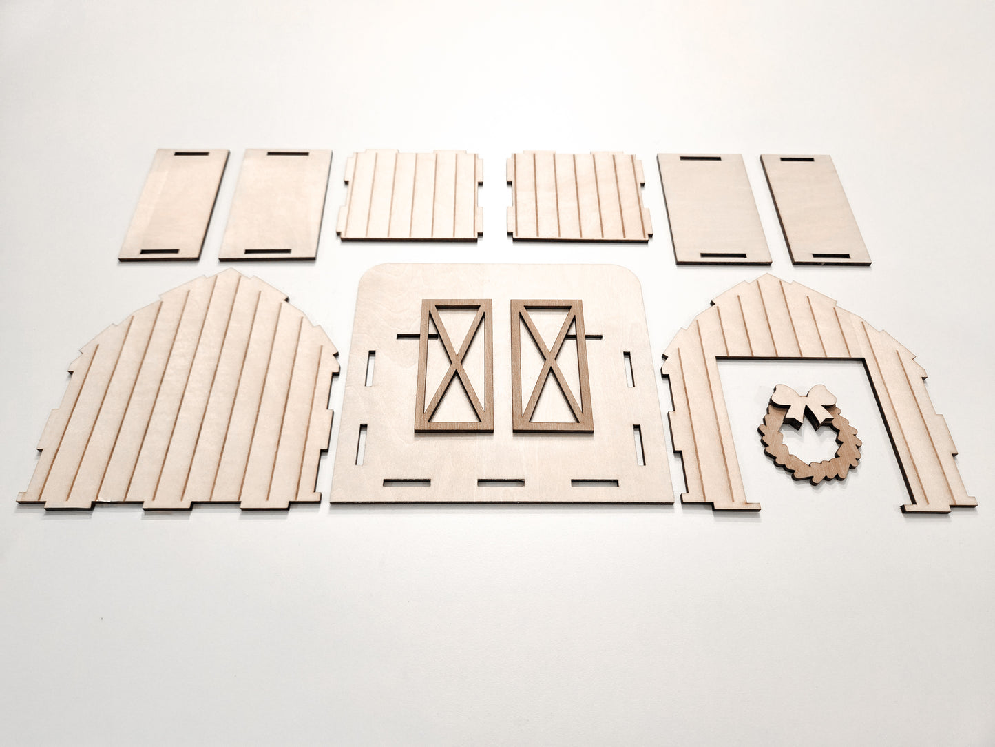 Rentierstall für den Weihnachtswichtel – liebevoller Holzbausatz