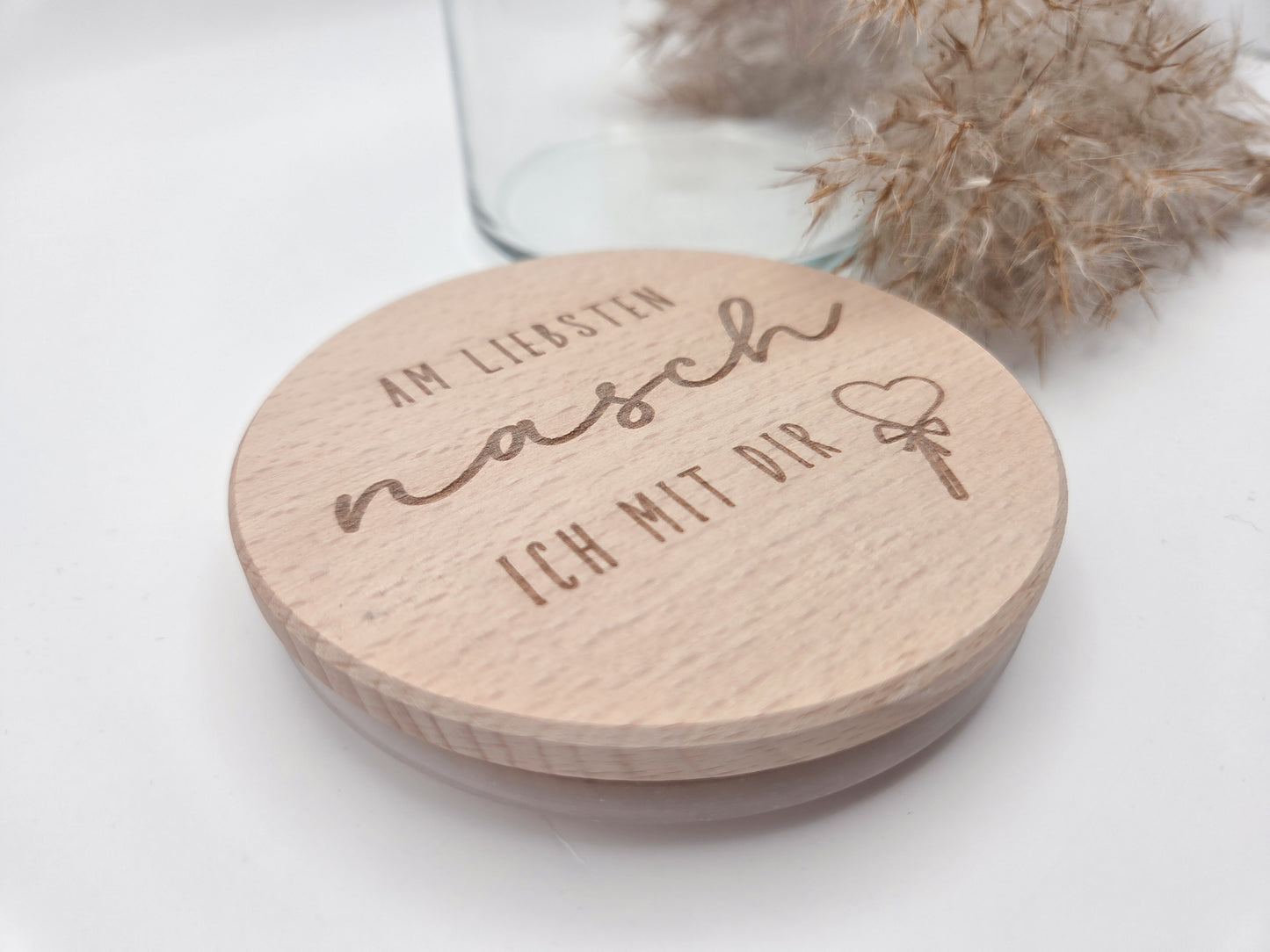 Geschenkglas aus Glas mit individuell graviertem Holzdeckel – handgemachtes personalisiertes Geschenk mit Bedeutung