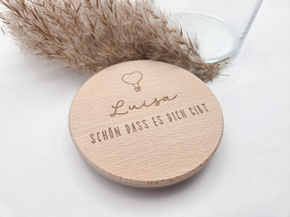 personalisiertes Geschenkglas, Geschenk mit Gravur, Valentinstagsgeschenk personalisiert, Muttertag Geschenk Idee, Vatertag Geschenk personalisiert, Geschenk für Arbeitskollegen, Dankeschön Geschenk, Schokoladengeschenk, Glas mit Holzdeckel, Geschenk mit Namen, nachhaltiges Geschenk, handgemachtes Geschenk, Leo&Lu Geschenkidee, persönliches Mitbringsel