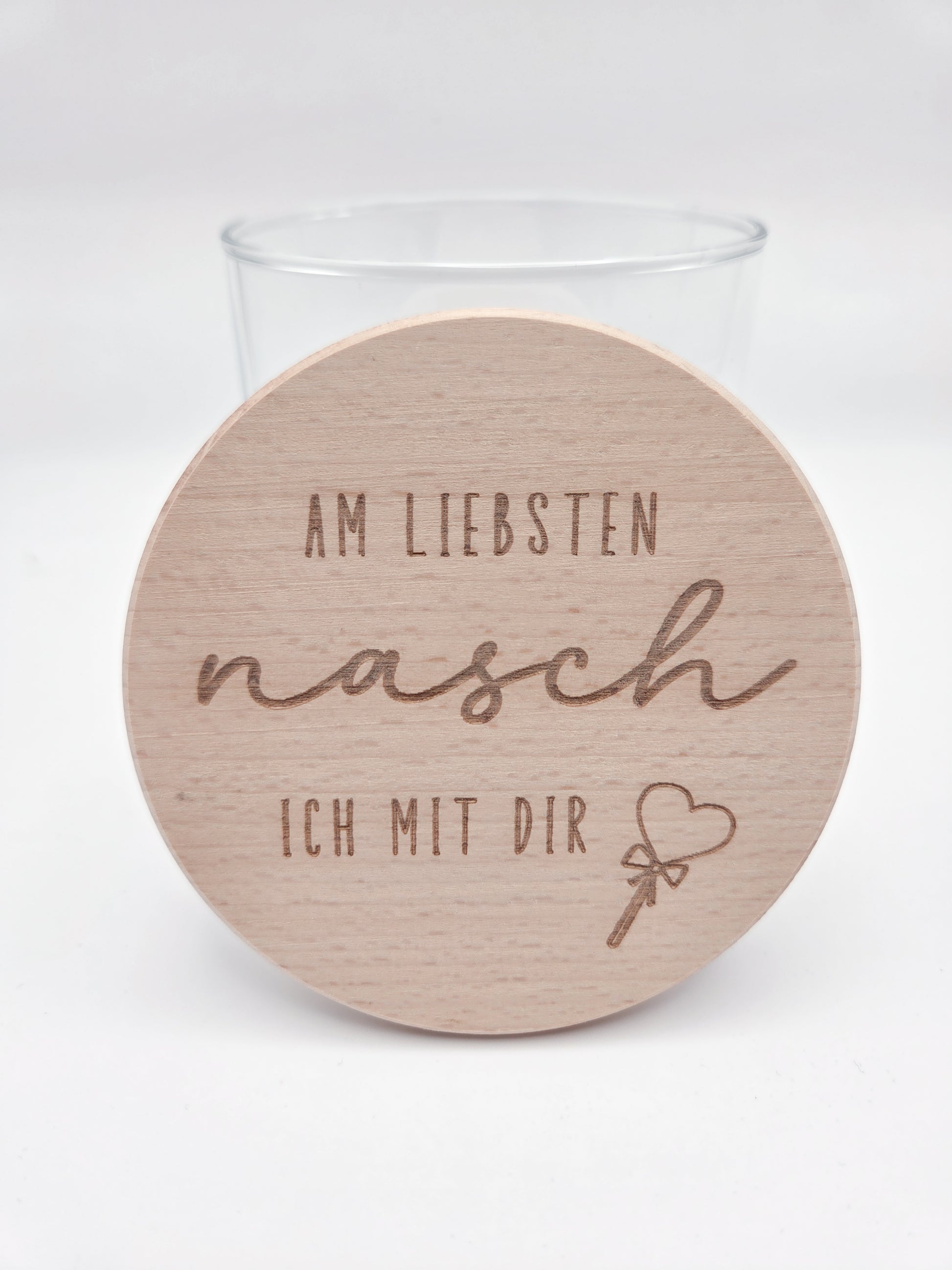 Personalisiertes Geschenkglas mit graviertem Holzdeckel als liebevolle Geschenkidee zum Valentinstag, Muttertag oder Vatertag