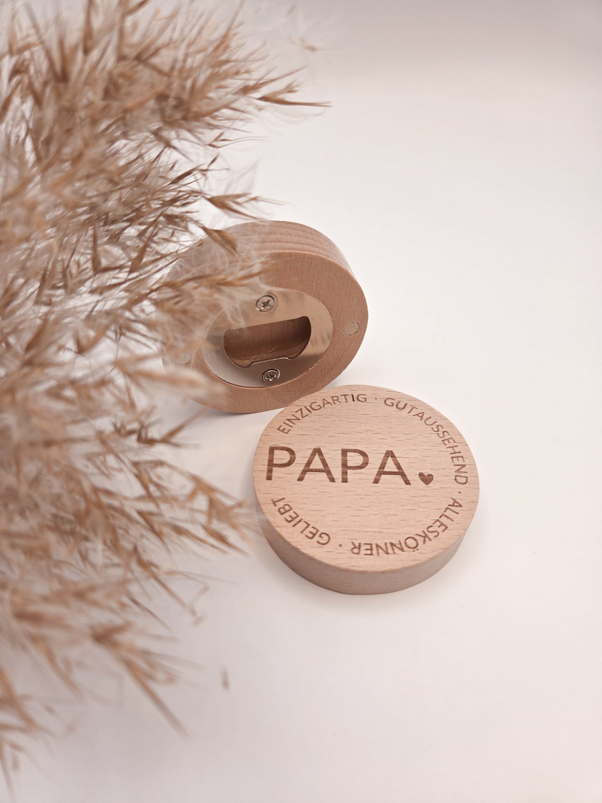 vatertagsgeschenk papa flaschenöffner magnetisch holz flaschenöffner papa geschenk vater geschenkidee papa bieröffner papa opener bottle opener dad geschenk für männer papa geburtstag geschenk vatertag geschenk vater personalisiert papa geschenk mann grill geschenk männer geschenkidee männer geburtstag papa präsent papa bier geschenk männer werkstatt küche flaschenöffner magnet holz küche gadget männer geschenkideen vatertag papa