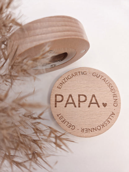 vatertagsgeschenk papa flaschenöffner magnetisch holz flaschenöffner papa geschenk vater geschenkidee papa bieröffner papa opener bottle opener dad geschenk für männer papa geburtstag geschenk vatertag geschenk vater personalisiert papa geschenk mann grill geschenk männer geschenkidee männer geburtstag papa präsent papa bier geschenk männer werkstatt küche flaschenöffner magnet holz küche gadget männer geschenkideen vatertag papa