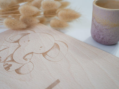 Brettchen personalisiertes Geschenk als Geburtstagsgeschenk, zur Taufe, zum ersten Geburtstag oder als Schneidebrett und Dekoelement