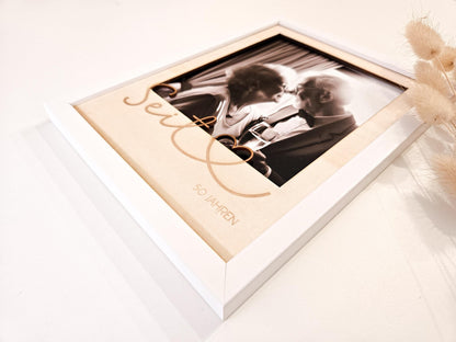 Bilderrahmen Passepartout personalisiertes Geschenk Fotogeschenk zum Jahrestag, zur goldenen Hochzeit, Valentinstag oder zum Hochzeitstag