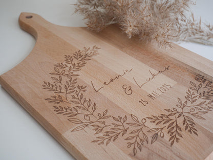 Hochzeitsgeschenk Brettchen aus Buche personalisiert als minimalistisches Hochzeitsgeschenk, Geldgeschenk oder als Hochzeitsbrett Andenken