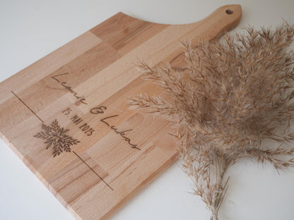 Hochzeitsgeschenk Brettchen aus Buche personalisiert als minimalistisches Hochzeitsgeschenk, Geldgeschenk oder als Hochzeitsbrett Andenken