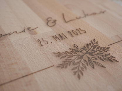 Hochzeitsgeschenk Brettchen aus Buche personalisiert als minimalistisches Hochzeitsgeschenk, Geldgeschenk oder als Hochzeitsbrett Andenken