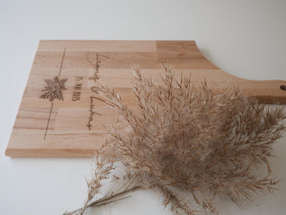 Hochzeitsgeschenk Brettchen aus Buche personalisiert als minimalistisches Hochzeitsgeschenk, Geldgeschenk oder als Hochzeitsbrett Andenken
