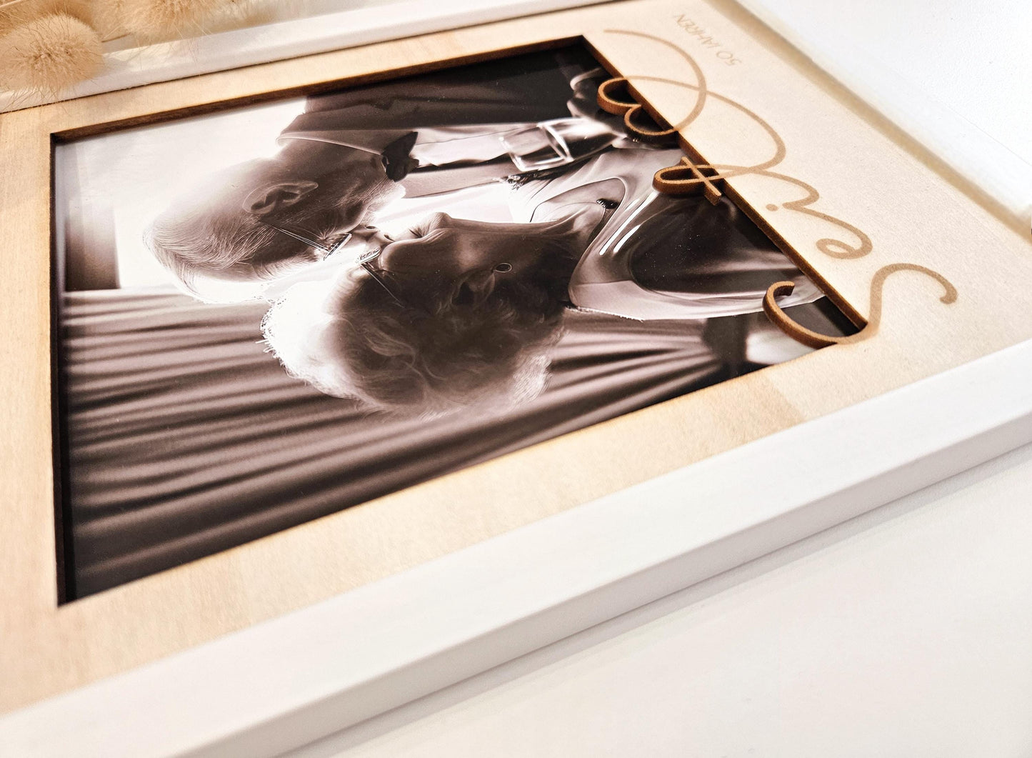 Bilderrahmen Passepartout personalisiertes Geschenk Fotogeschenk zum Jahrestag, zur goldenen Hochzeit, Valentinstag oder zum Hochzeitstag