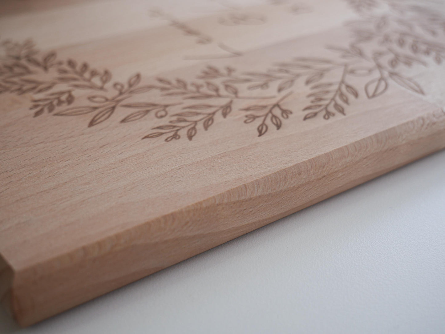 Hochzeitsgeschenk Brettchen aus Buche personalisiert als minimalistisches Hochzeitsgeschenk, Geldgeschenk oder als Hochzeitsbrett Andenken