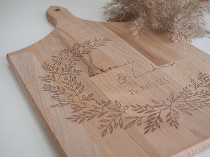 Hochzeitsgeschenk Brettchen aus Buche personalisiert als minimalistisches Hochzeitsgeschenk, Geldgeschenk oder als Hochzeitsbrett Andenken