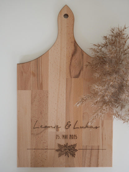 Hochzeitsgeschenk Brettchen aus Buche personalisiert als minimalistisches Hochzeitsgeschenk, Geldgeschenk oder als Hochzeitsbrett Andenken