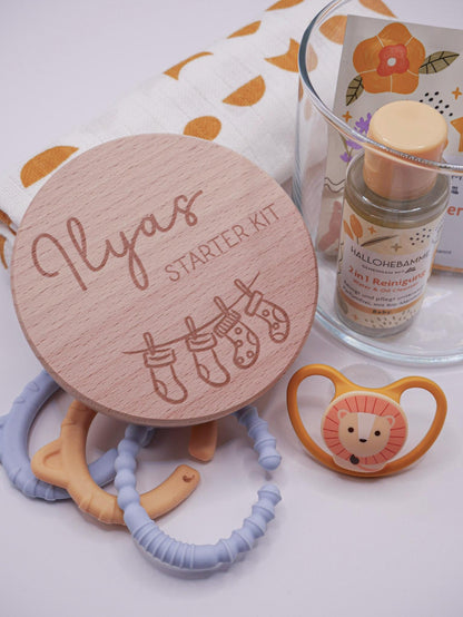 Geschenk zur Geburt personalisiert - Babygeschenk Starter Kit mit graviertem Namen, Geschenk zur Geburt, Taufe, Geburtstag, Windeltorte