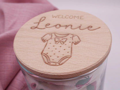 Geschenk zur Geburt personalisiert - Babygeschenk Starter Kit mit graviertem Namen, Geschenk zur Geburt, Taufe, Geburtstag, Windeltorte