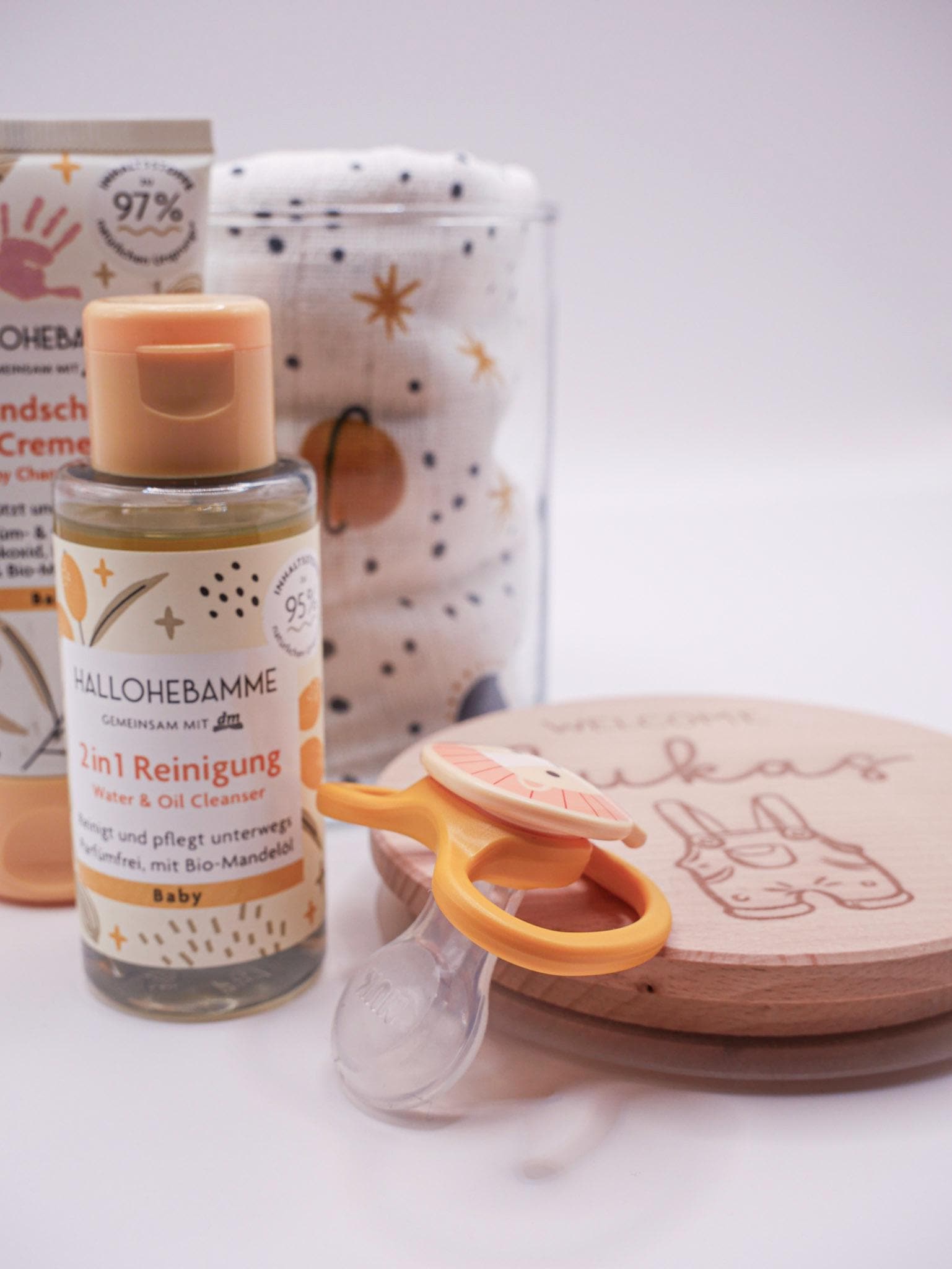 Geschenk zur Geburt personalisiert - Babygeschenk Starter Kit mit graviertem Namen, Geschenk zur Geburt, Taufe, Geburtstag, Windeltorte