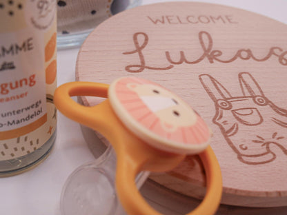 Geschenk zur Geburt personalisiert - Babygeschenk Starter Kit mit graviertem Namen, Geschenk zur Geburt, Taufe, Geburtstag, Windeltorte