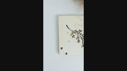 Scandi-Holzkarte mit filigranem Zweig und Sternen-Lasercut – Weihnachtskarte für Geldgeschenke.